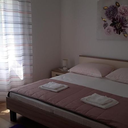 דוברובניק Mini Apartment Petra - Rooms Purple & Green With Kitchen And Garden מראה חיצוני תמונה