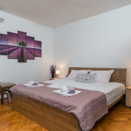 דוברובניק Mini Apartment Petra - Rooms Purple & Green With Kitchen And Garden מראה חיצוני תמונה
