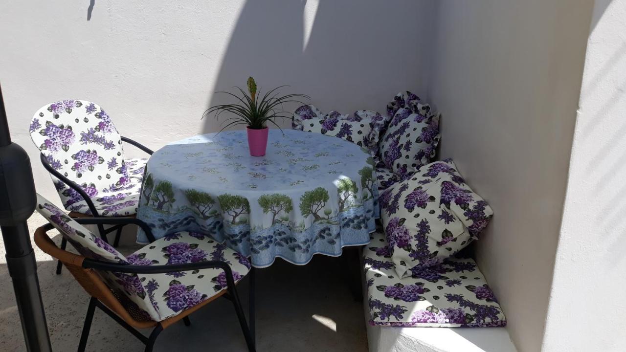 דוברובניק Mini Apartment Petra - Rooms Purple & Green With Kitchen And Garden מראה חיצוני תמונה