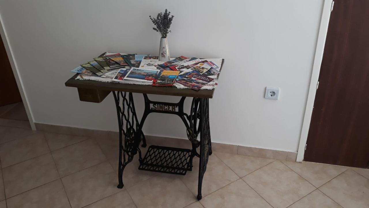 דוברובניק Mini Apartment Petra - Rooms Purple & Green With Kitchen And Garden מראה חיצוני תמונה