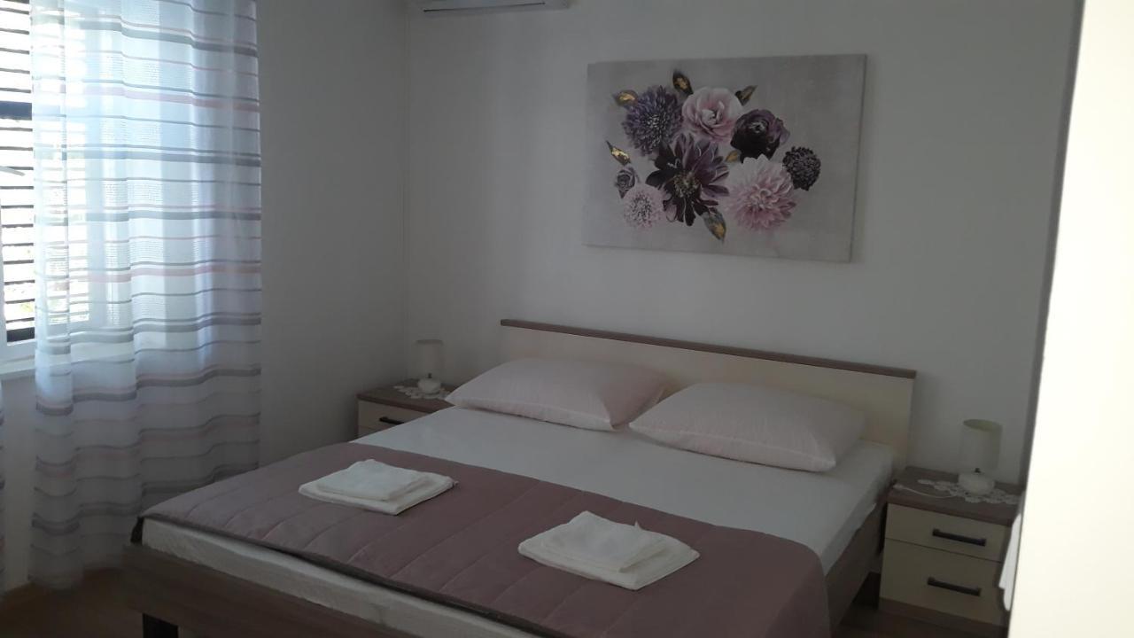דוברובניק Mini Apartment Petra - Rooms Purple & Green With Kitchen And Garden חדר תמונה