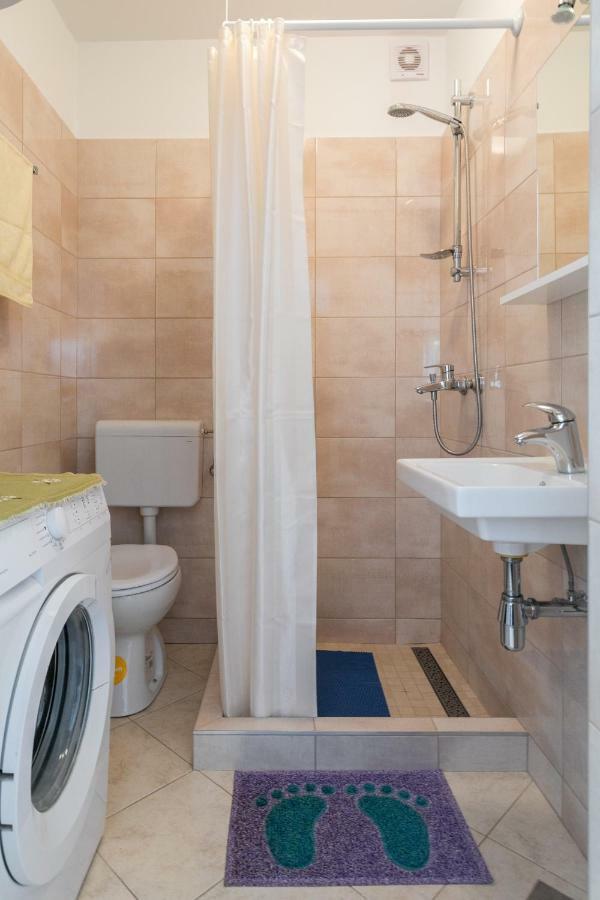 דוברובניק Mini Apartment Petra - Rooms Purple & Green With Kitchen And Garden מראה חיצוני תמונה