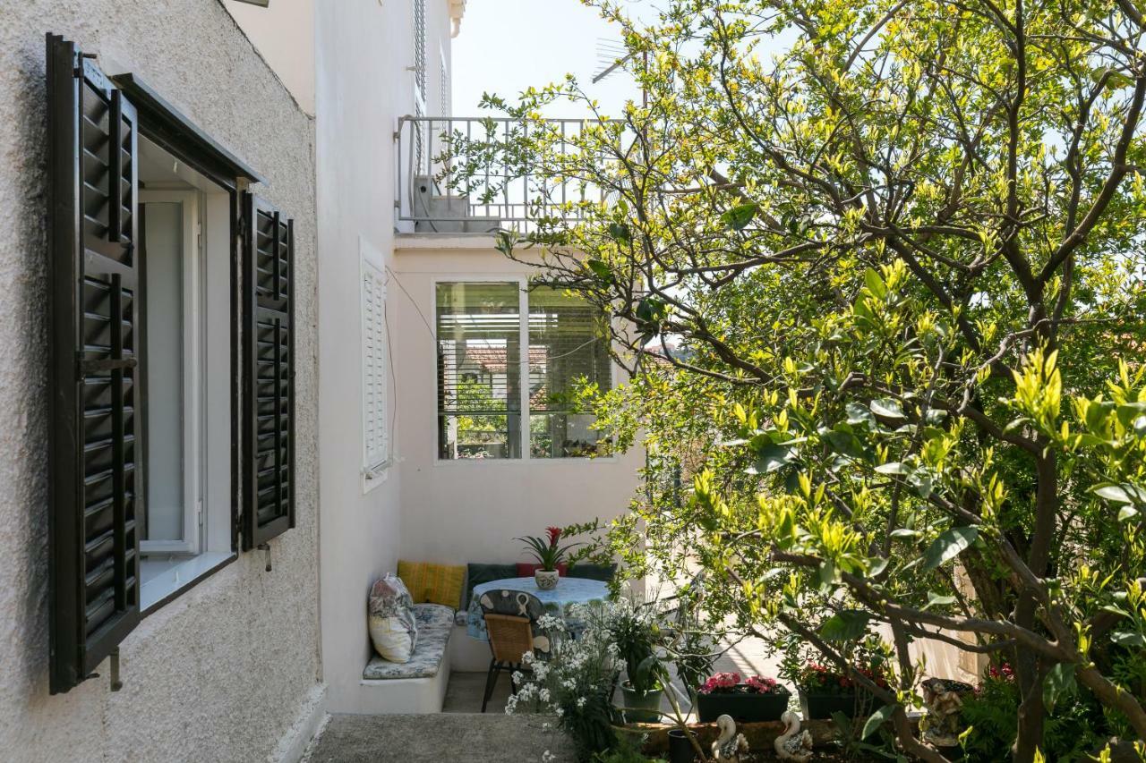 דוברובניק Mini Apartment Petra - Rooms Purple & Green With Kitchen And Garden מראה חיצוני תמונה